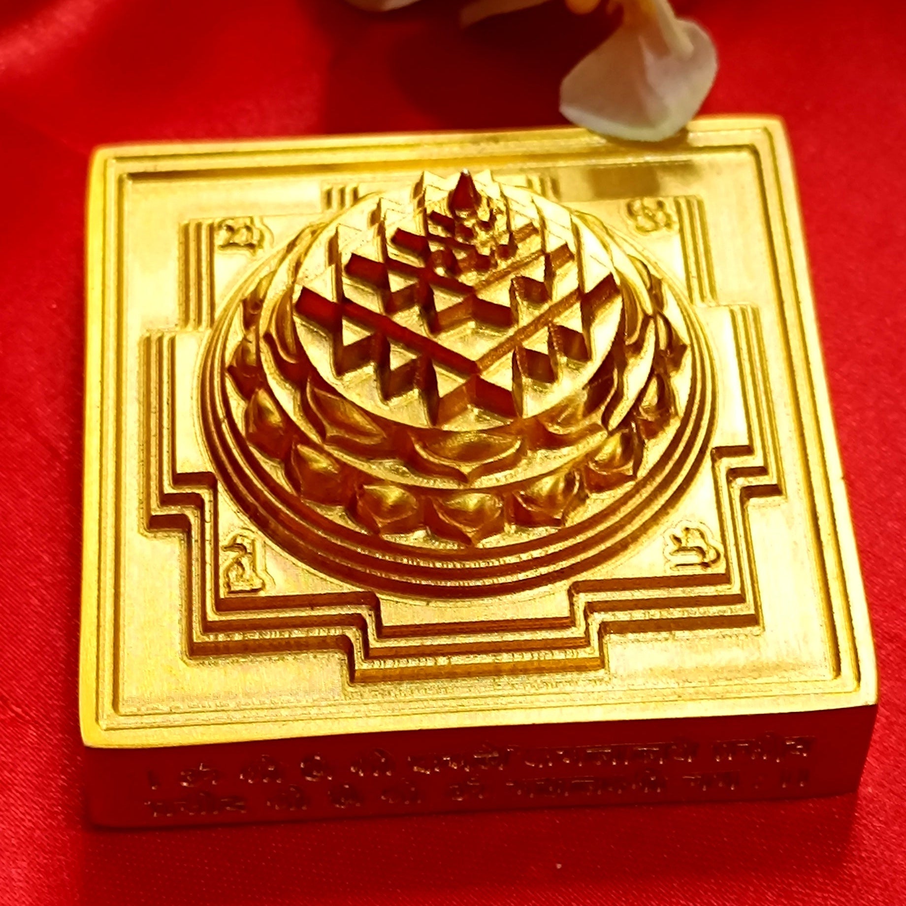 Shree Yantra Ashtdhatu Metal – Shree Yantra For Wealth & Finance