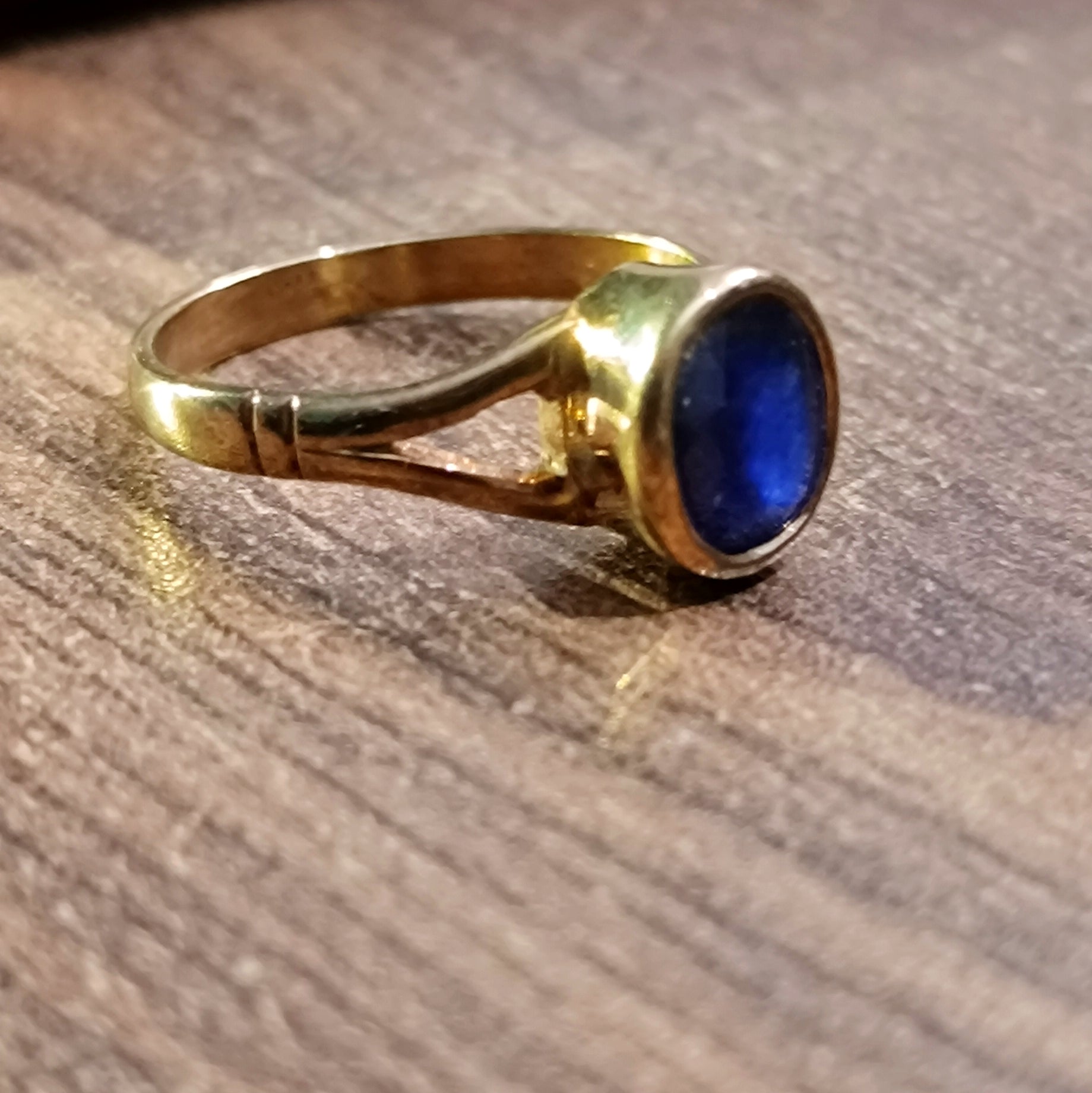 Neelam For Shani in Panchdhatu Blue Sapphire For Saturn