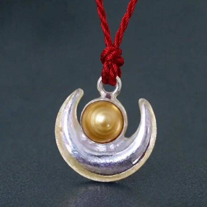Chandra Locket For Moon - Energized Golden Pearl In Silver