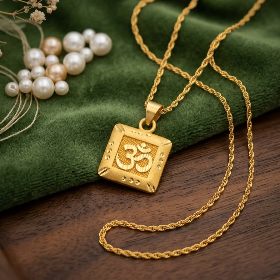 Square Locket With Chain, Daily Use Brass Metal 22 Carat Gold Plated