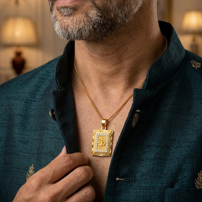 Square Locket With Chain, Daily Use Brass Metal 22 Carat Gold Plated